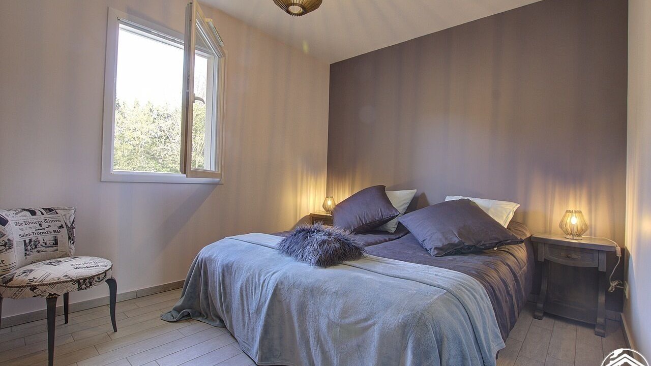 Photo of Bedroom in Peronnas