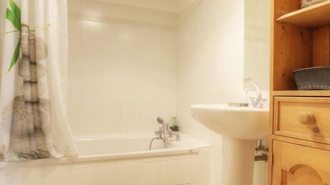 Photo of Bathroom in Lelex