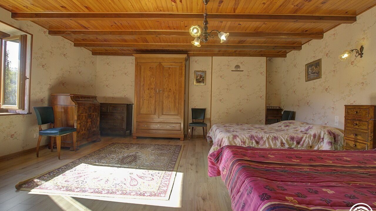 Photo of Bedroom in Longecombe