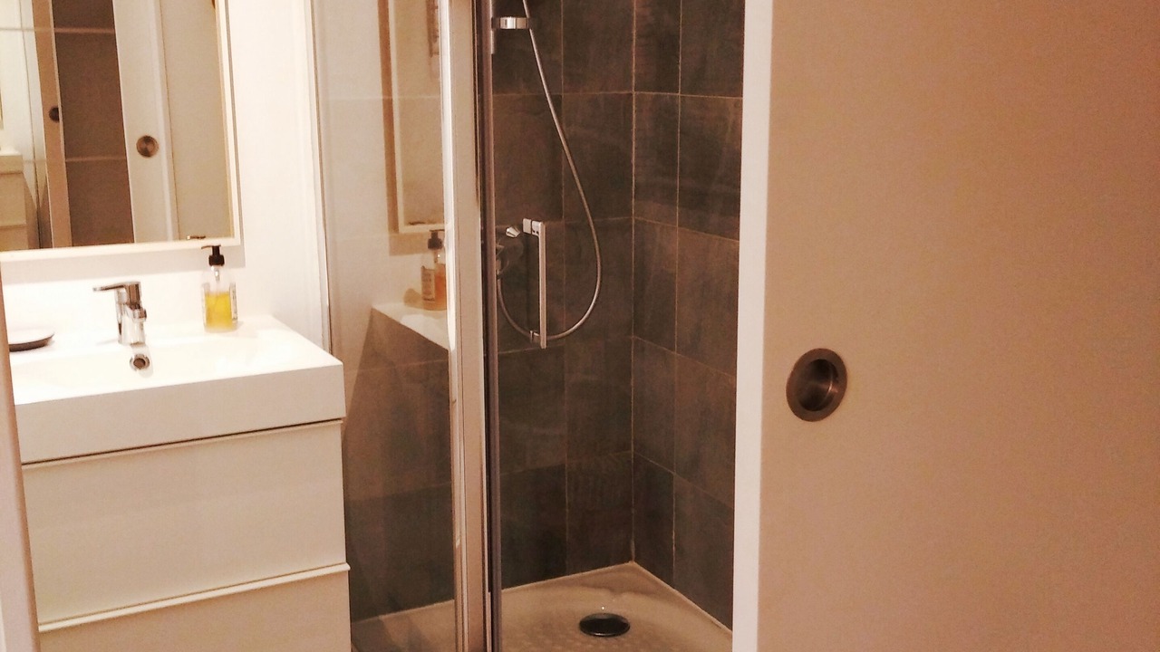 Photo of Bathroom in Chateauneuf-le-Rouge