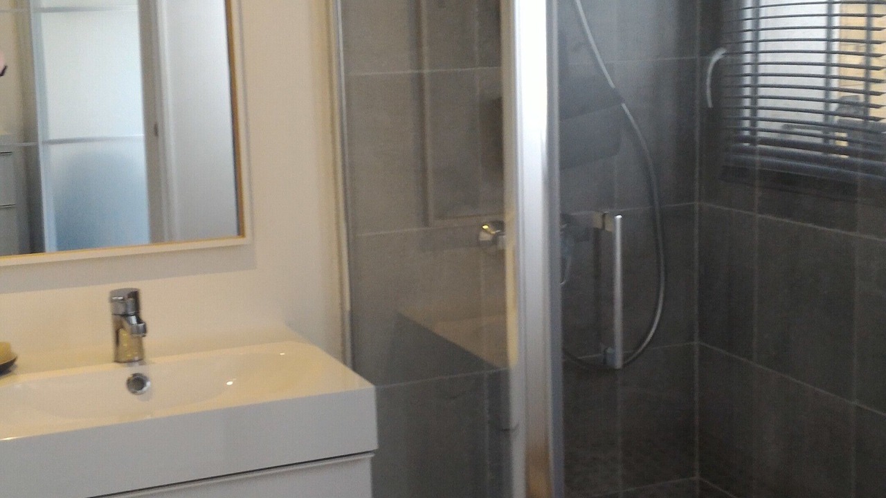 Photo of Bathroom in Chateauneuf-le-Rouge