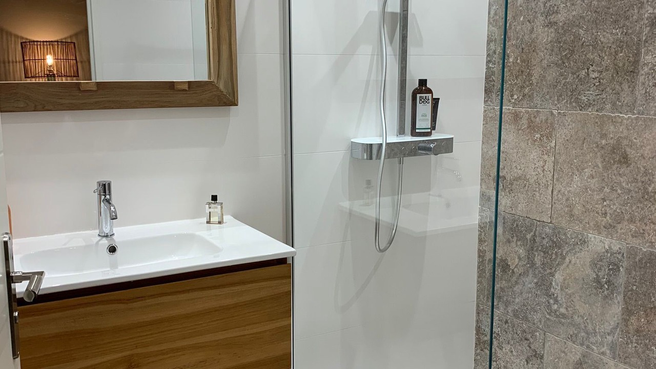 Photo of Bathroom in Saint-Maximin