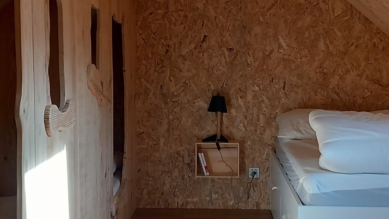 Photo of Bedroom in Campan