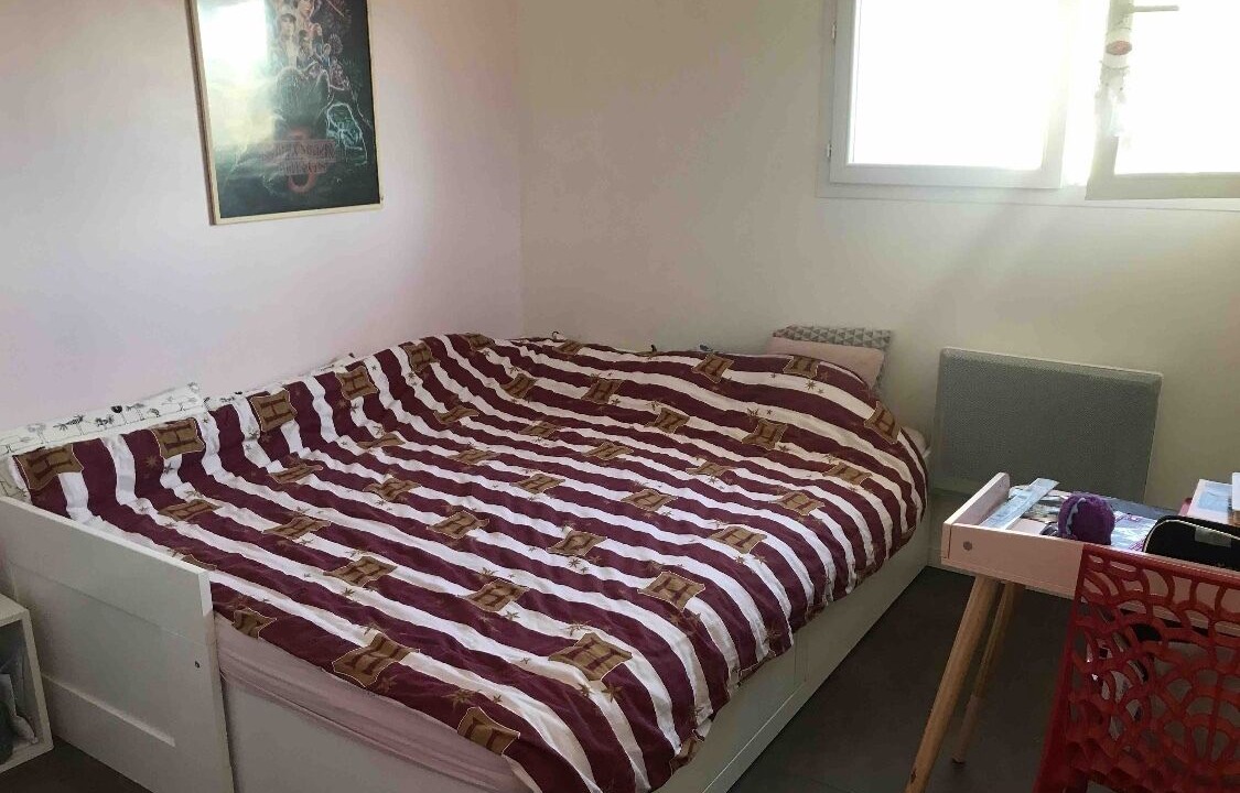 Photo of Bedroom in Saint-Chamas