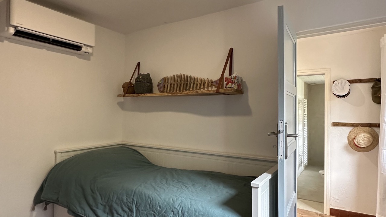 Photo of Bedroom in Porquerolles