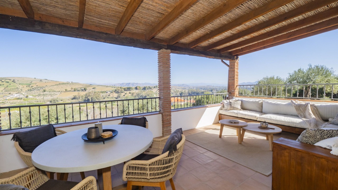 Photo of Outdoor in Coin