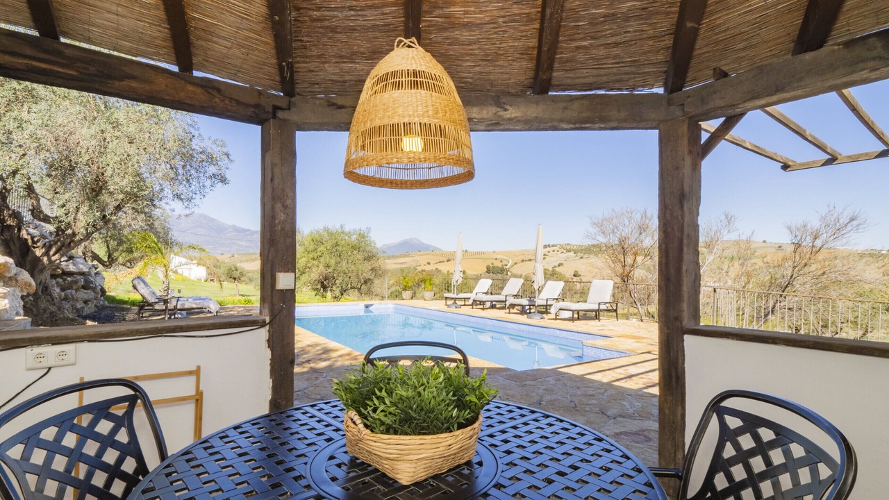 Photo of Outdoor in Coin