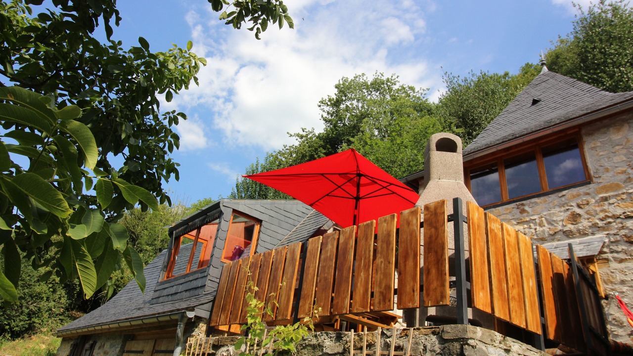 Photo of Outdoor in Sarrancolin