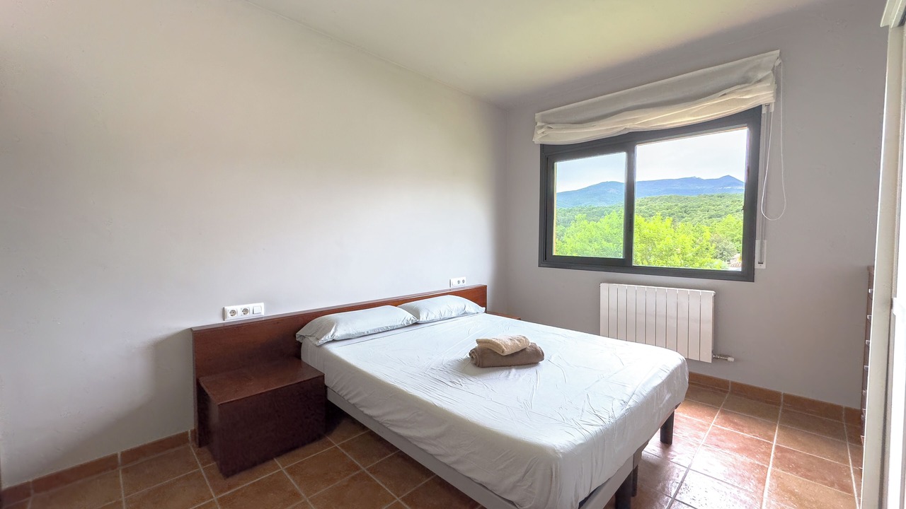 Photo of Bedroom in Macanet de Cabrenys