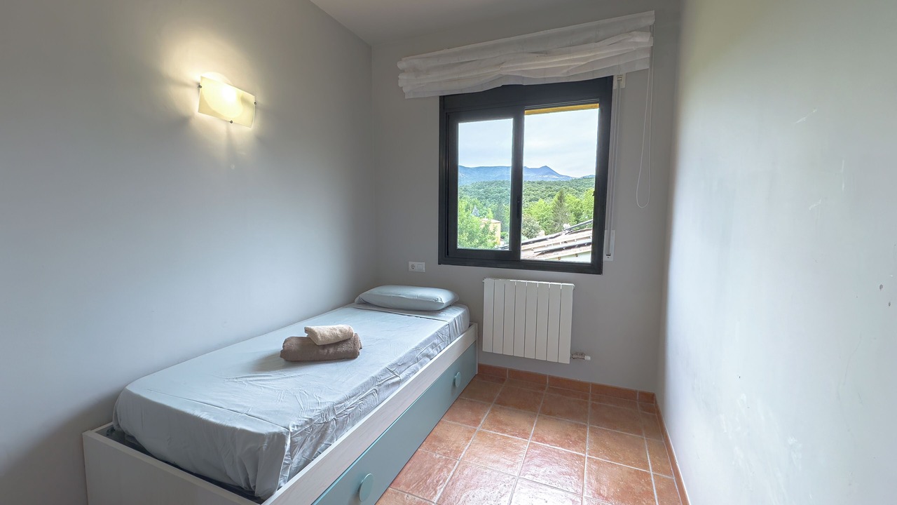Photo of Bedroom in Macanet de Cabrenys