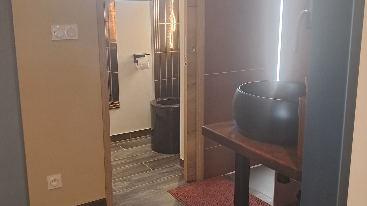 Photo of Bathroom in Saint-Chamas