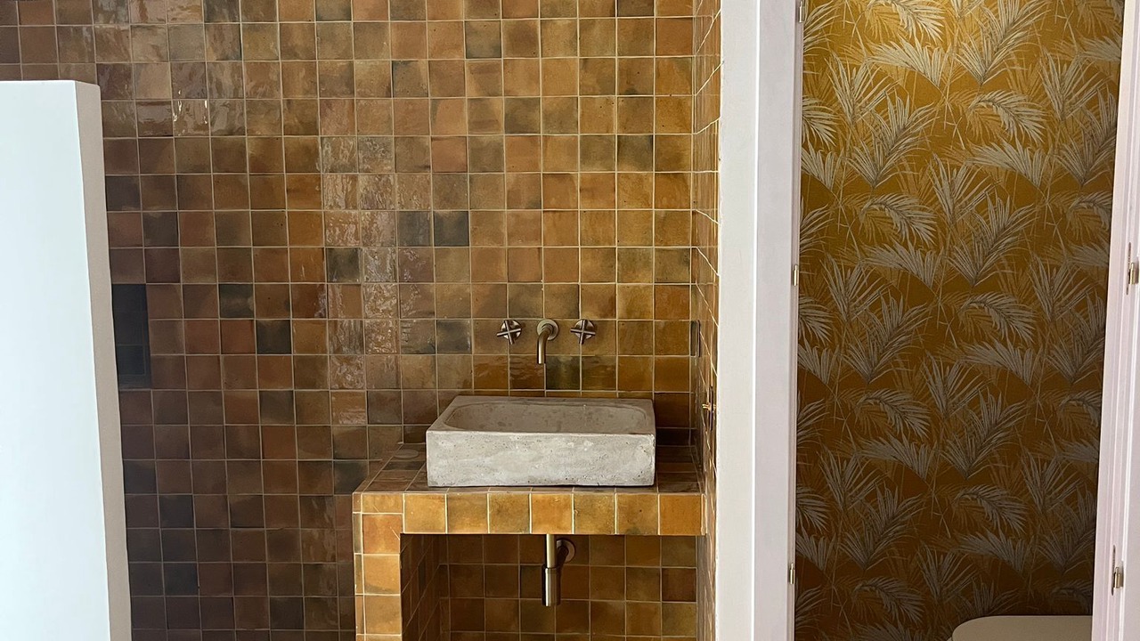Photo of Bathroom in Feria