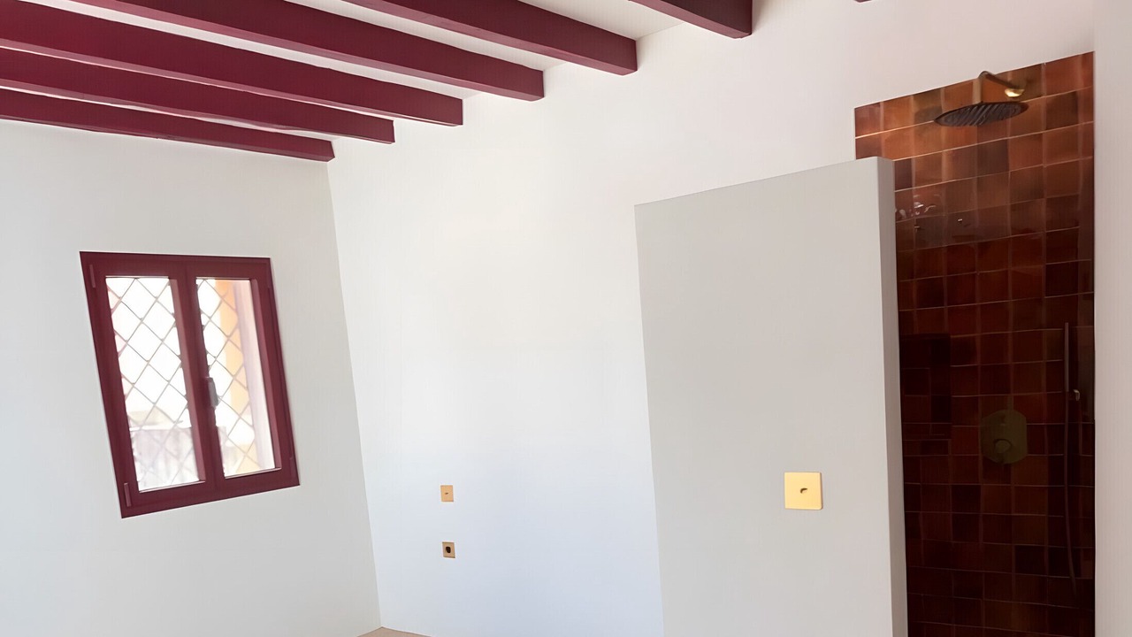 Photo of Bathroom in Feria