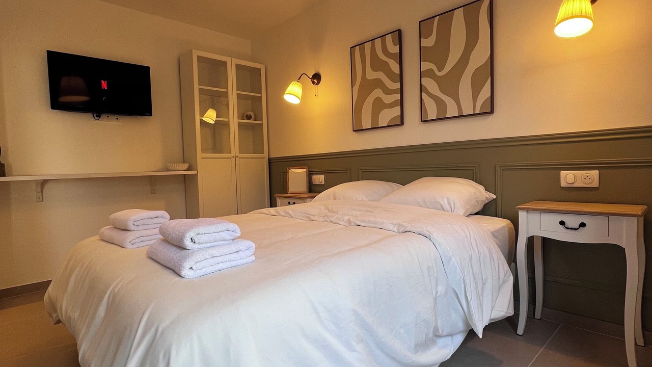 Photo of Bedroom in Montfavet