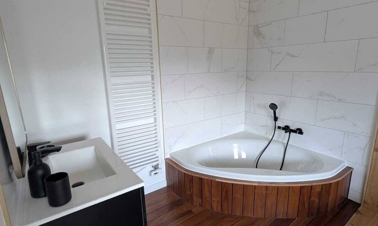 Photo of Bathroom in Campan