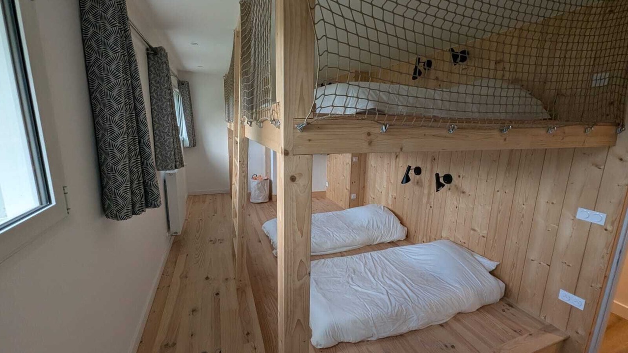 Photo of Bedroom in Campan