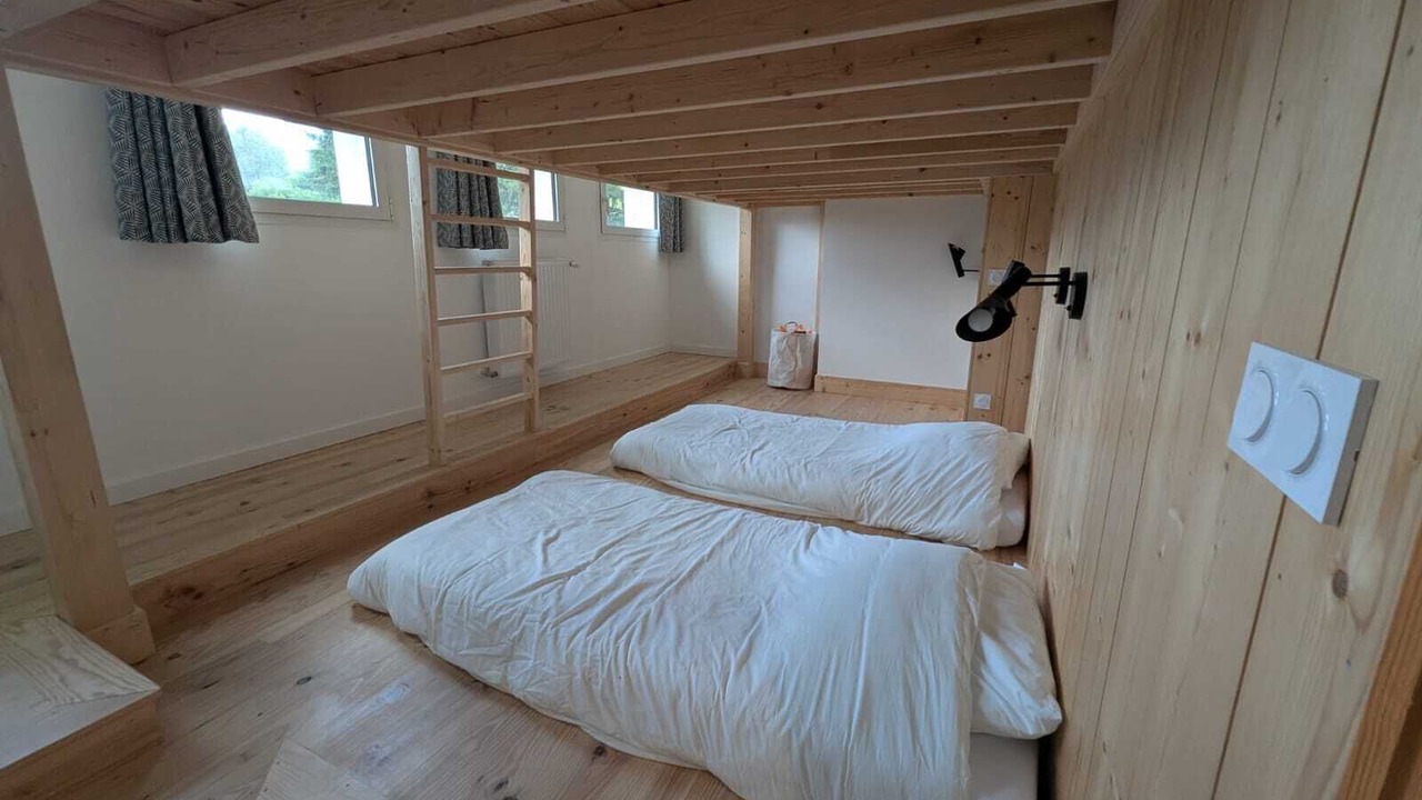 Photo of Bedroom in Campan