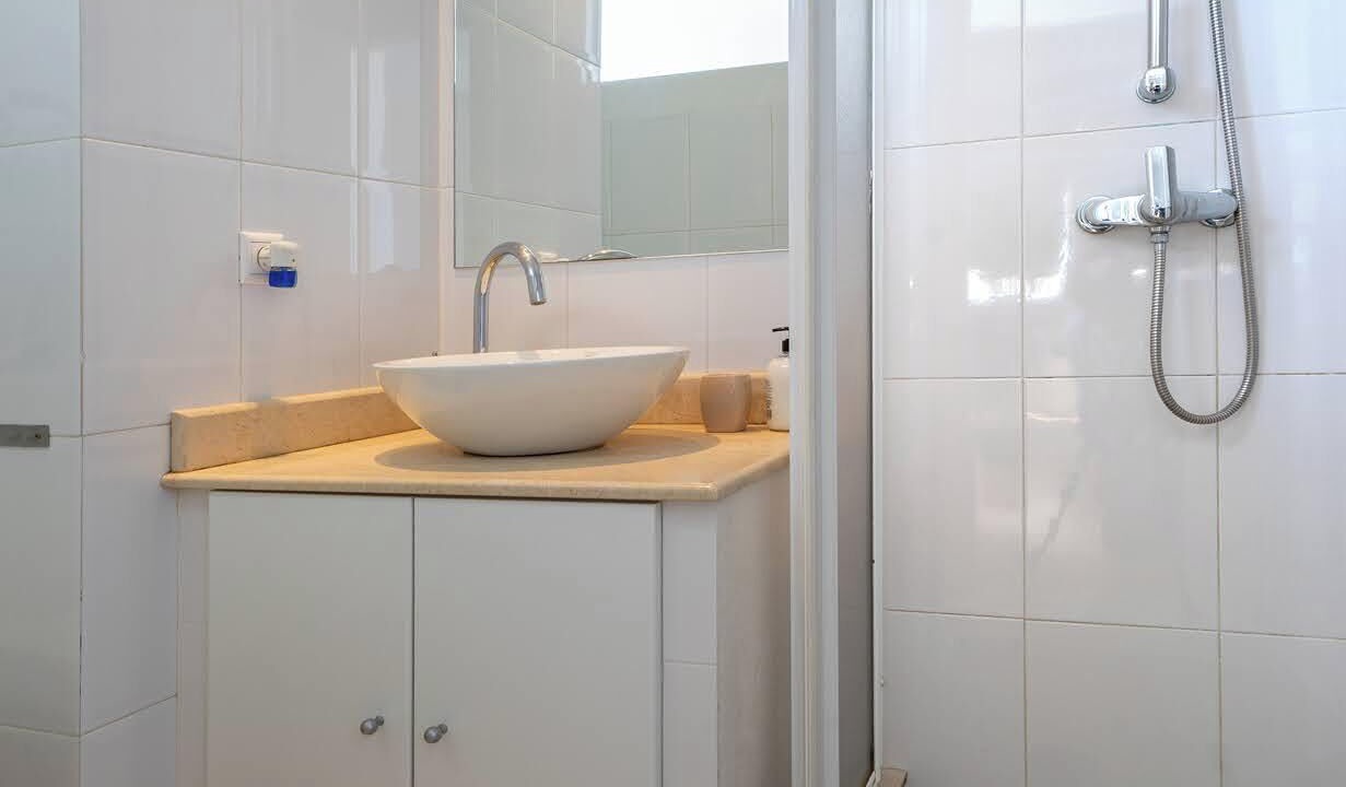 Photo of Bathroom in Cort