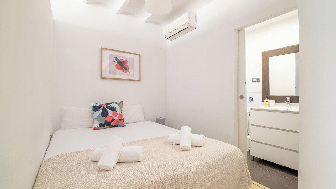 Photo of Bedroom in El Poble-sec