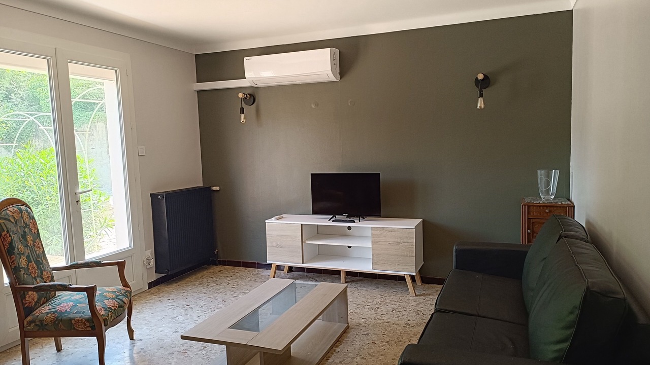 Photo of Livingroom in Aouste-sur-Sye