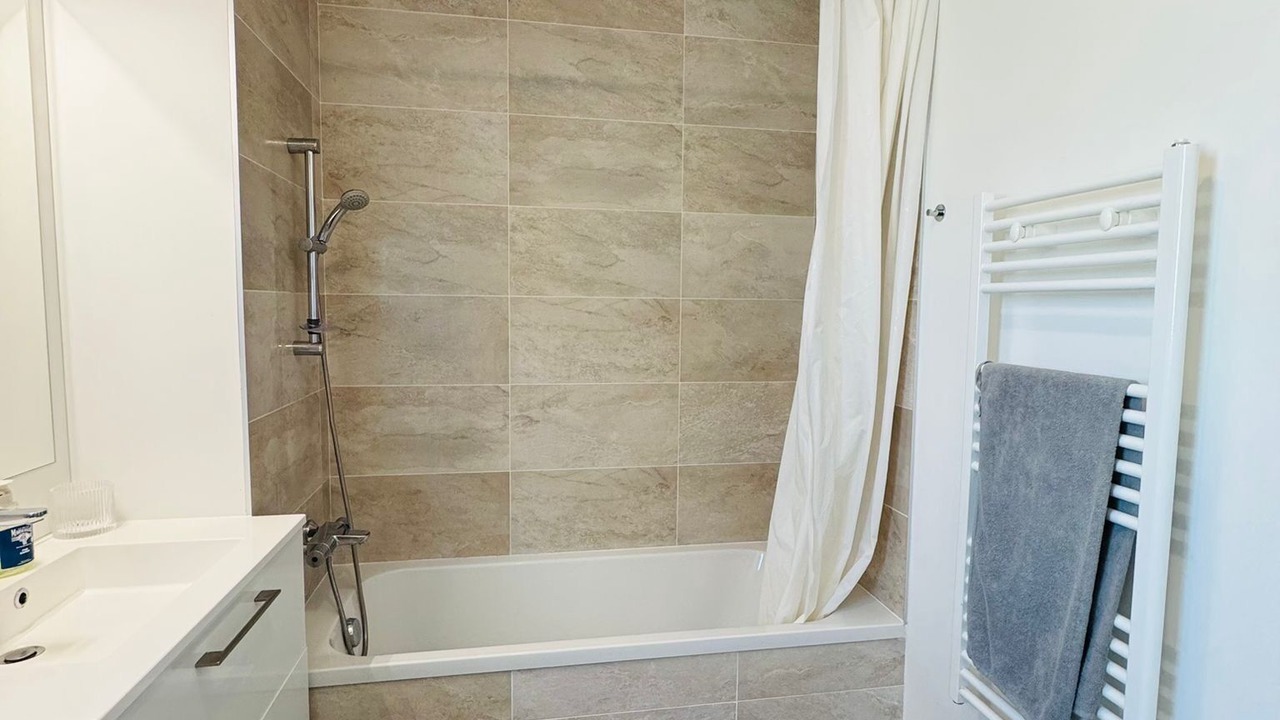 Photo of Bathroom in Saint-Genis-Pouilly