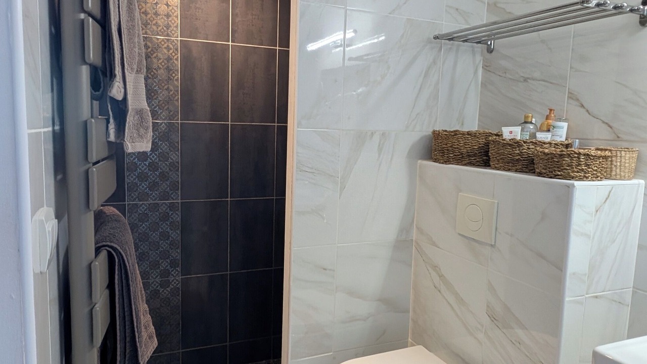 Photo of Bathroom in Roquemaure