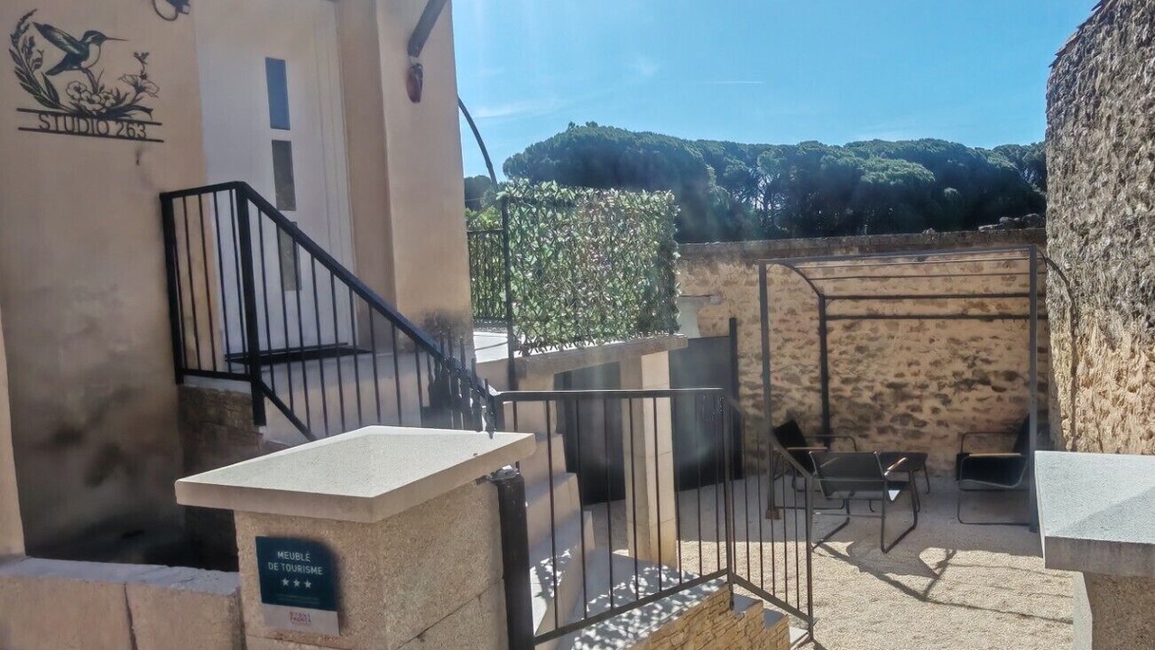 Photo of Outdoor in Suze-la-Rousse