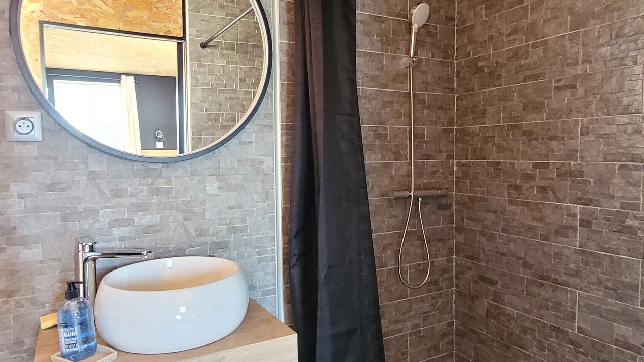 Photo of Bathroom in Villeneuve-de-Berg