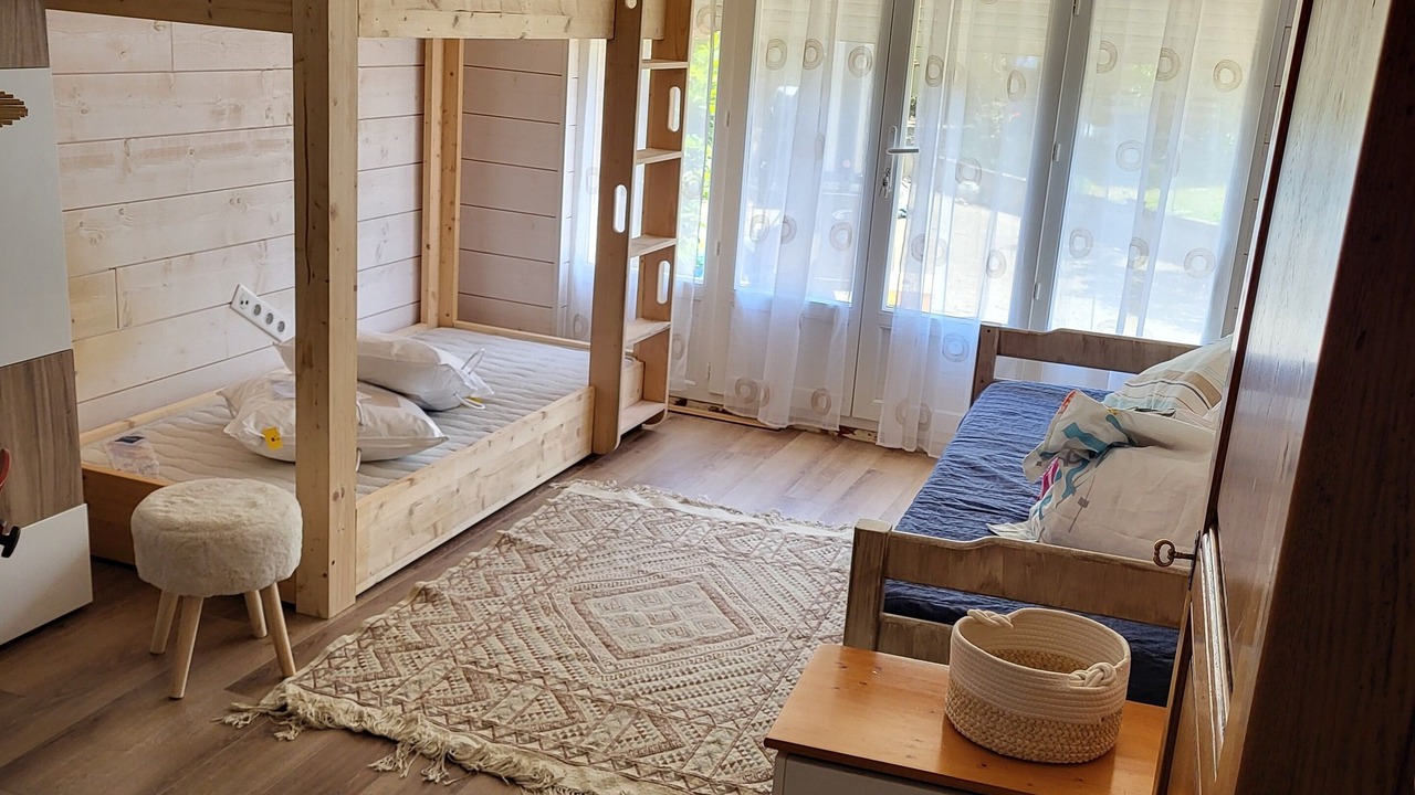Photo of Bedroom in Chateauneuf-de-Gadagne