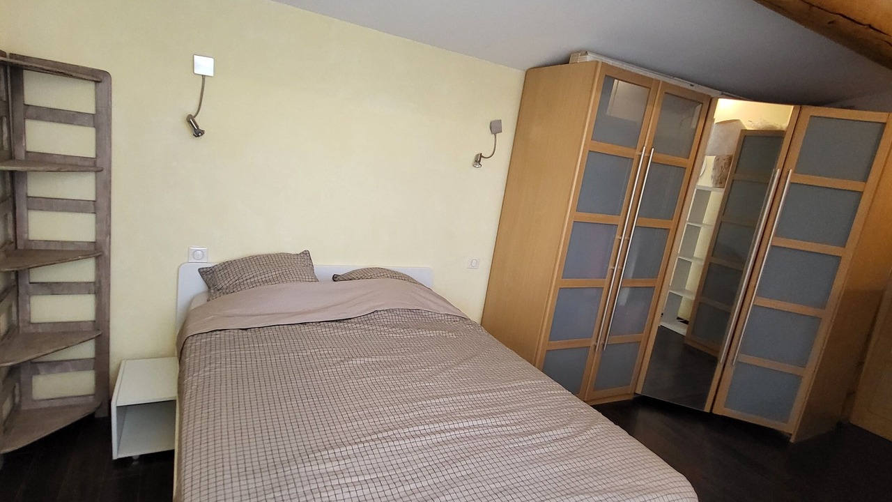 Photo of Bedroom in Chateauneuf-de-Gadagne