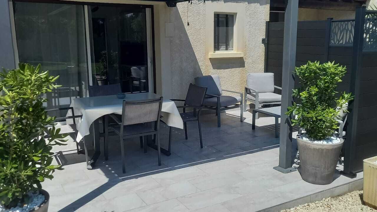 Photo of Outdoor in Chateauneuf-de-Gadagne