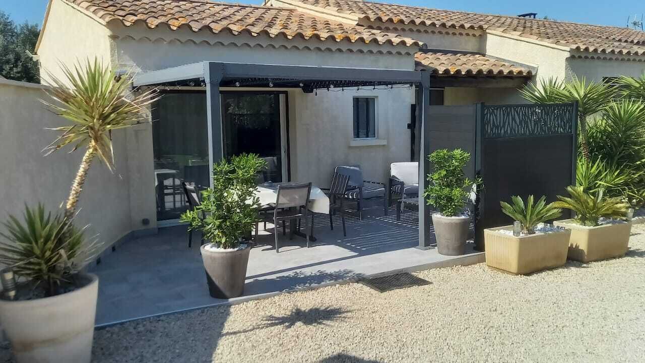 Photo of Outdoor in Chateauneuf-de-Gadagne