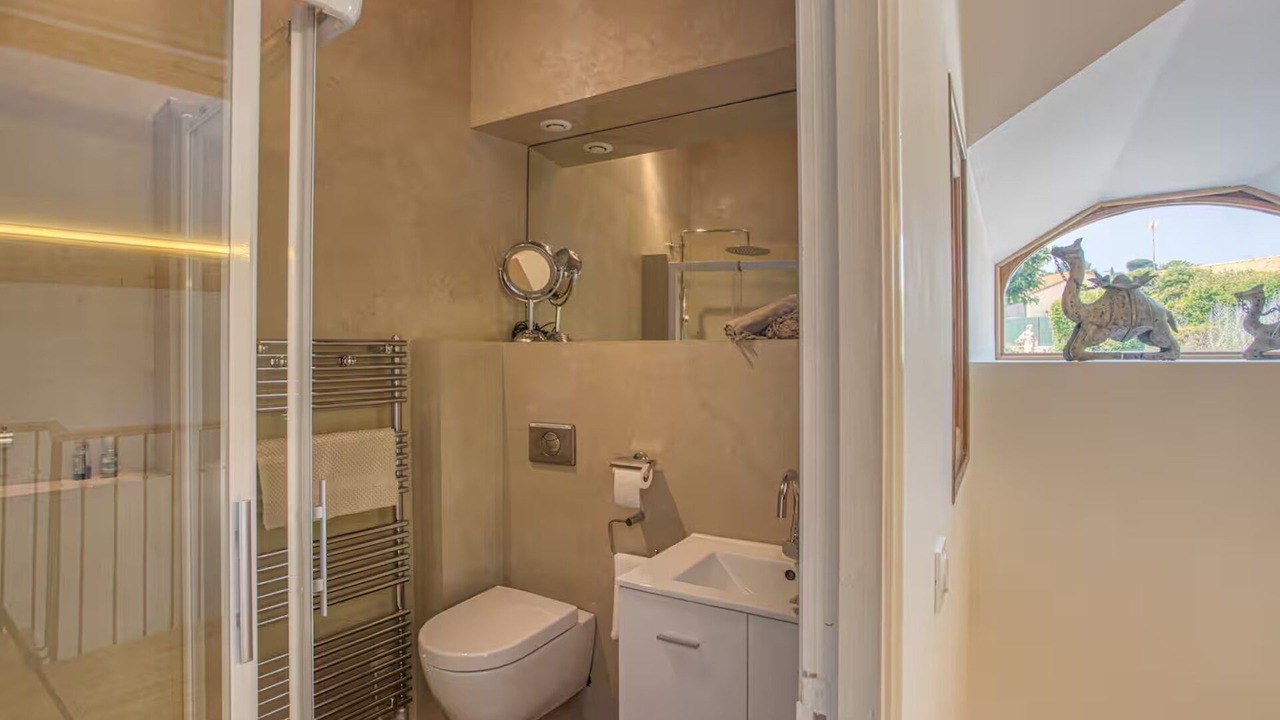 Photo of Bathroom in Meynes