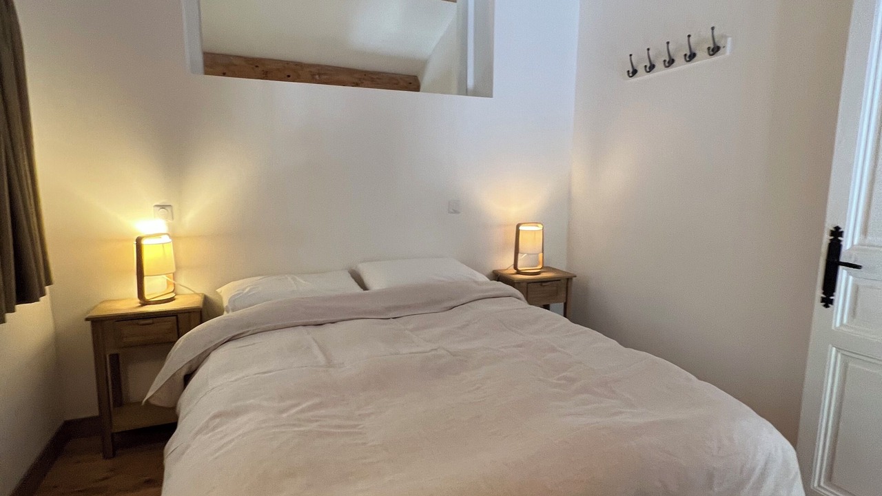 Photo of Bedroom in Meynes