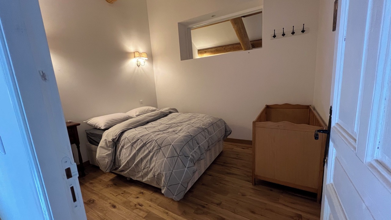 Photo of Bedroom in Meynes