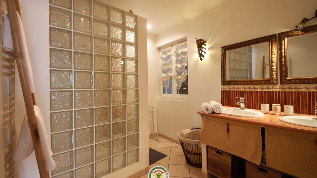 Photo of Bathroom in Arandon-Passins
