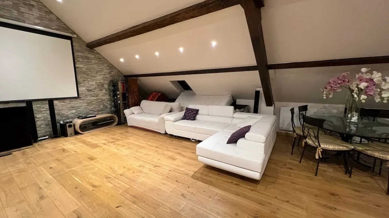 Photo of Livingroom in Cercier