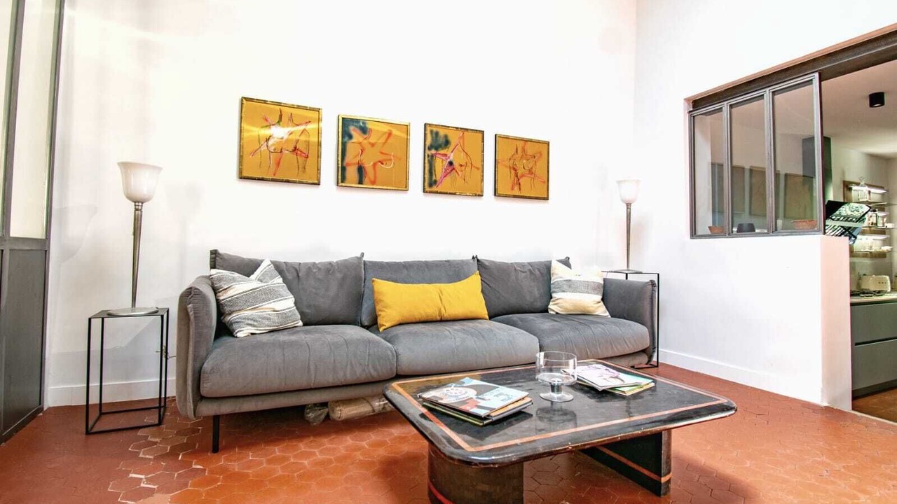 Photo of Livingroom in Couronne Urbaine
