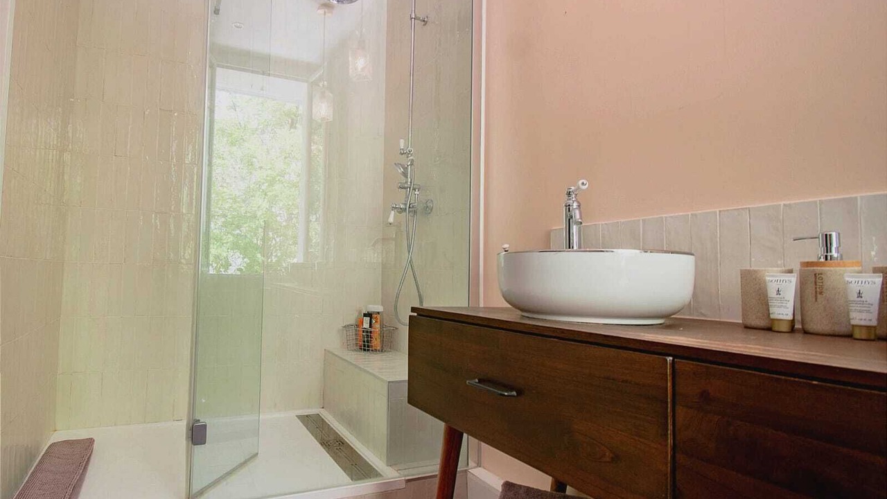 Photo of Bathroom in Couronne Urbaine