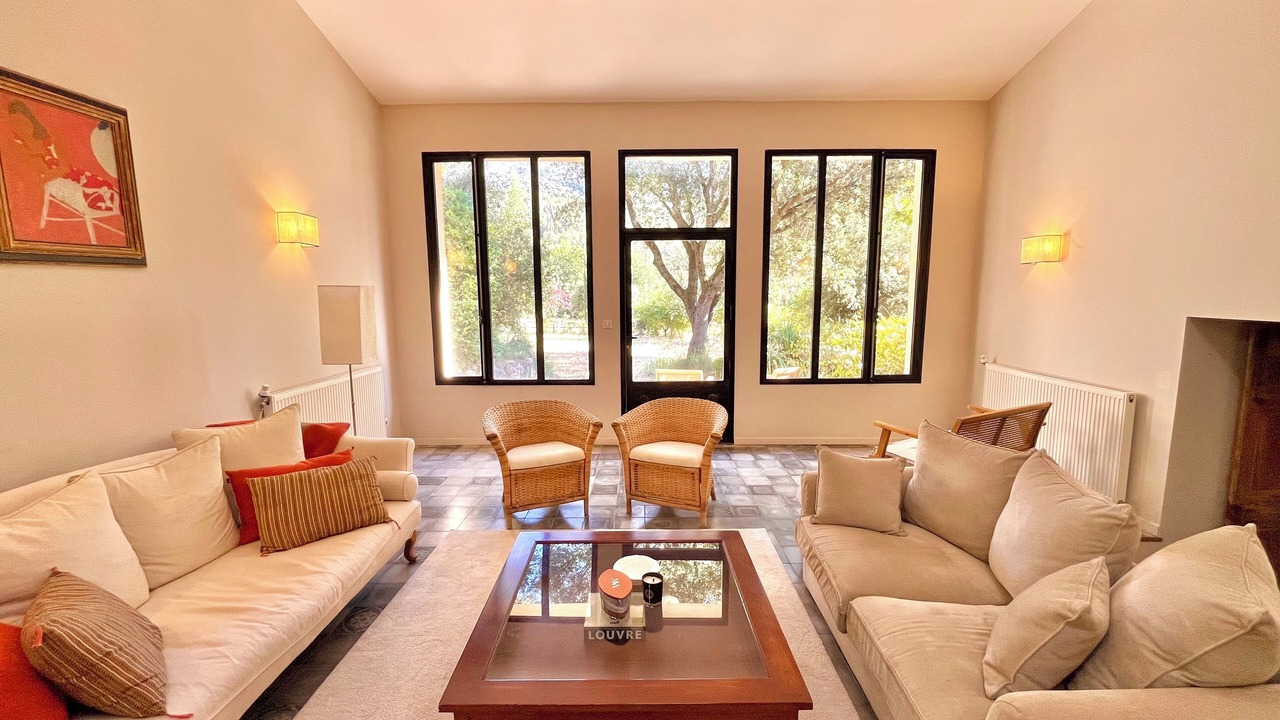 Photo of Livingroom in Vauvenargues