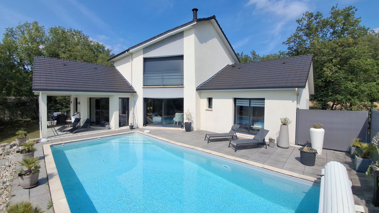 Photo of Outdoor in Chasteaux