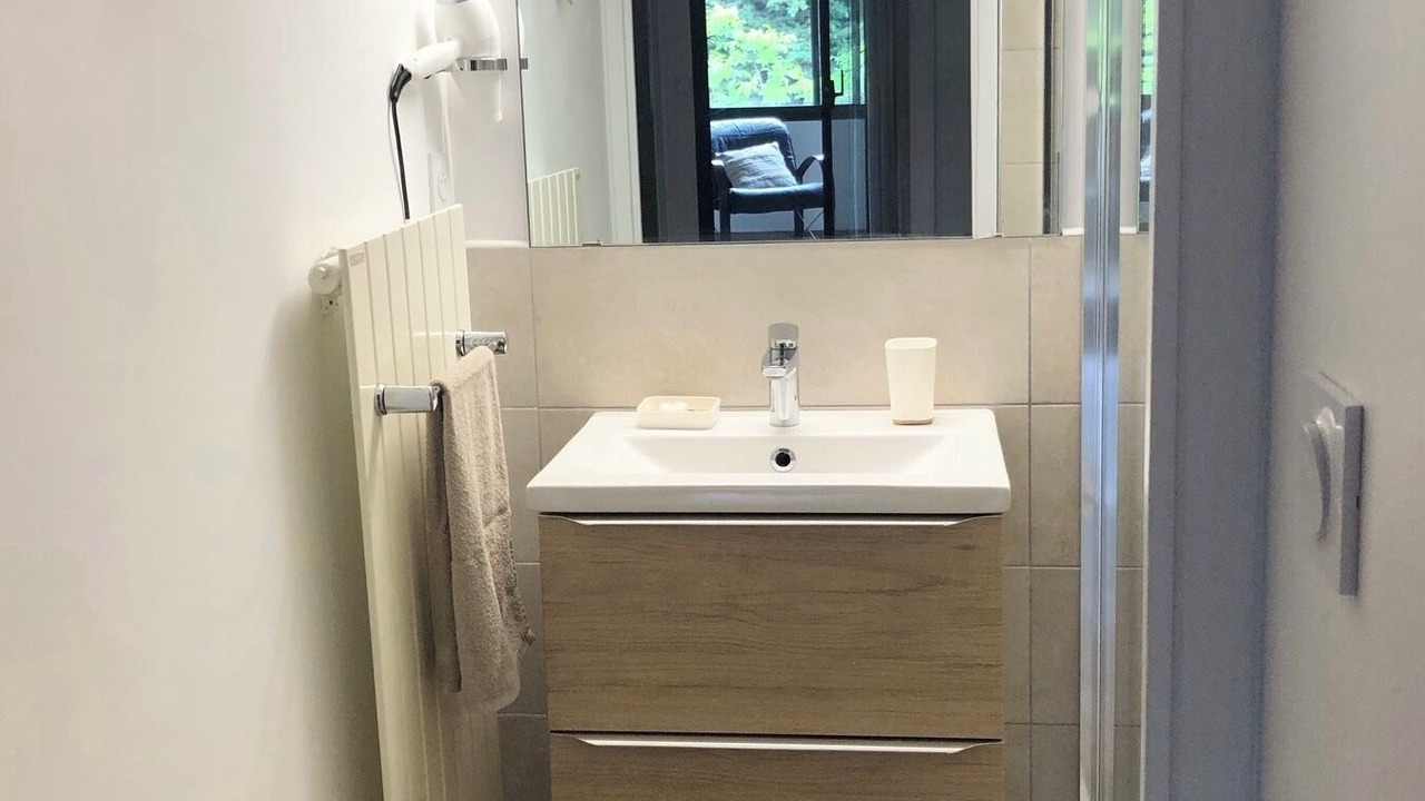Photo of Bathroom in Avignon City Centre