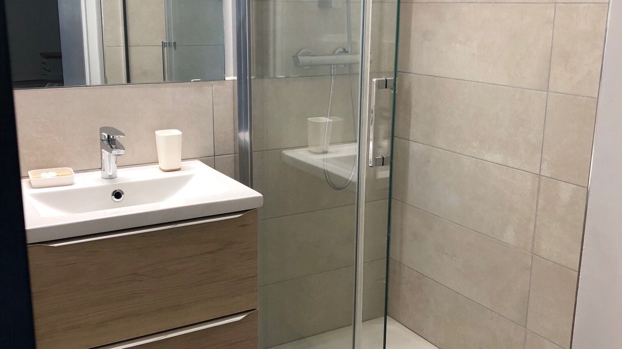 Photo of Bathroom in Avignon City Centre