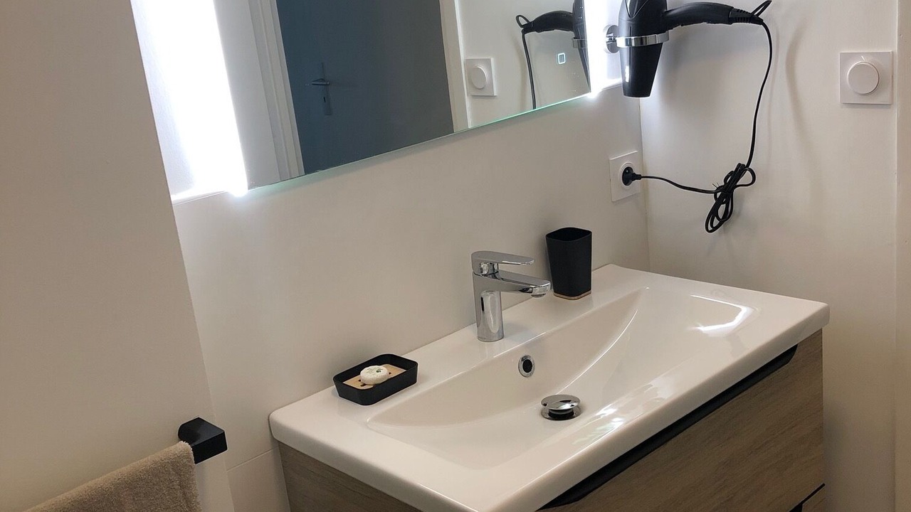 Photo of Bathroom in Avignon City Centre