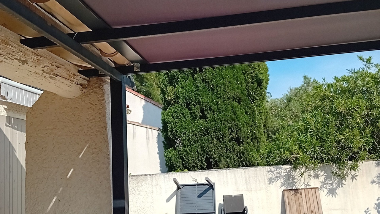 Photo of Patio Balcony in Morieres-les-Avignon