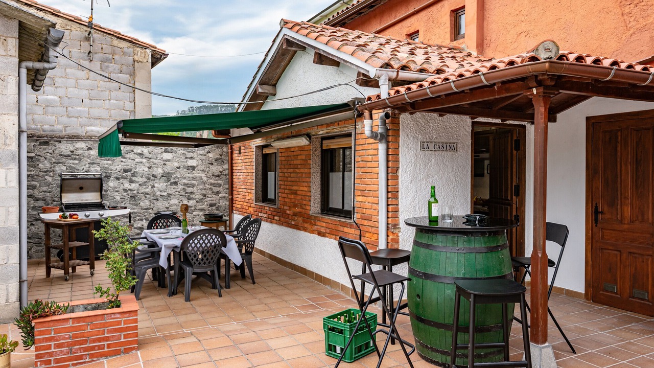 Photo of Outdoor in Sales