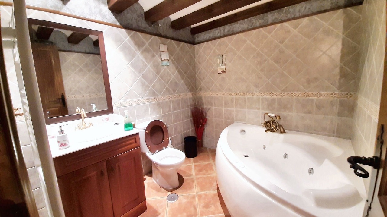 Photo of Bathroom in Hueva