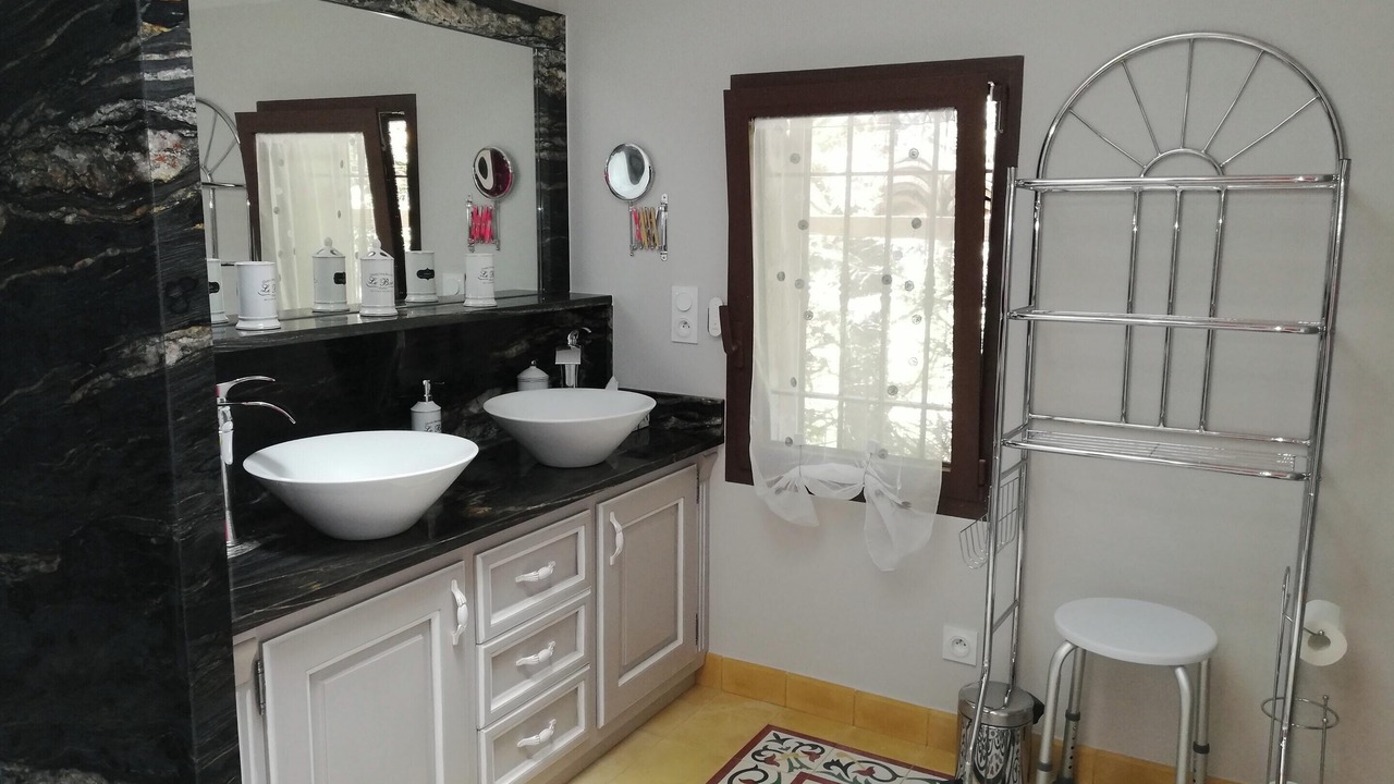 Photo of Bathroom in Le Thor