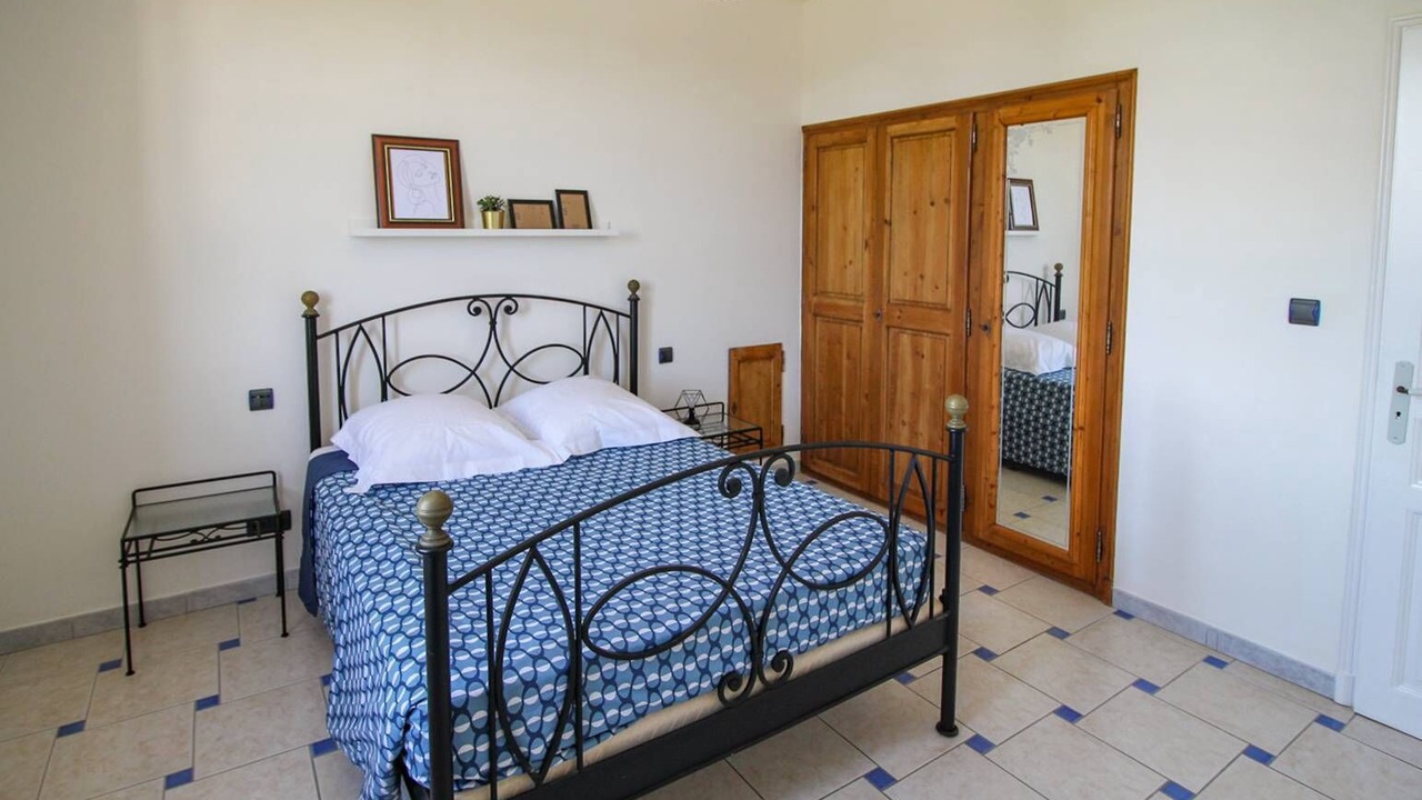 Photo of Bedroom in Noves