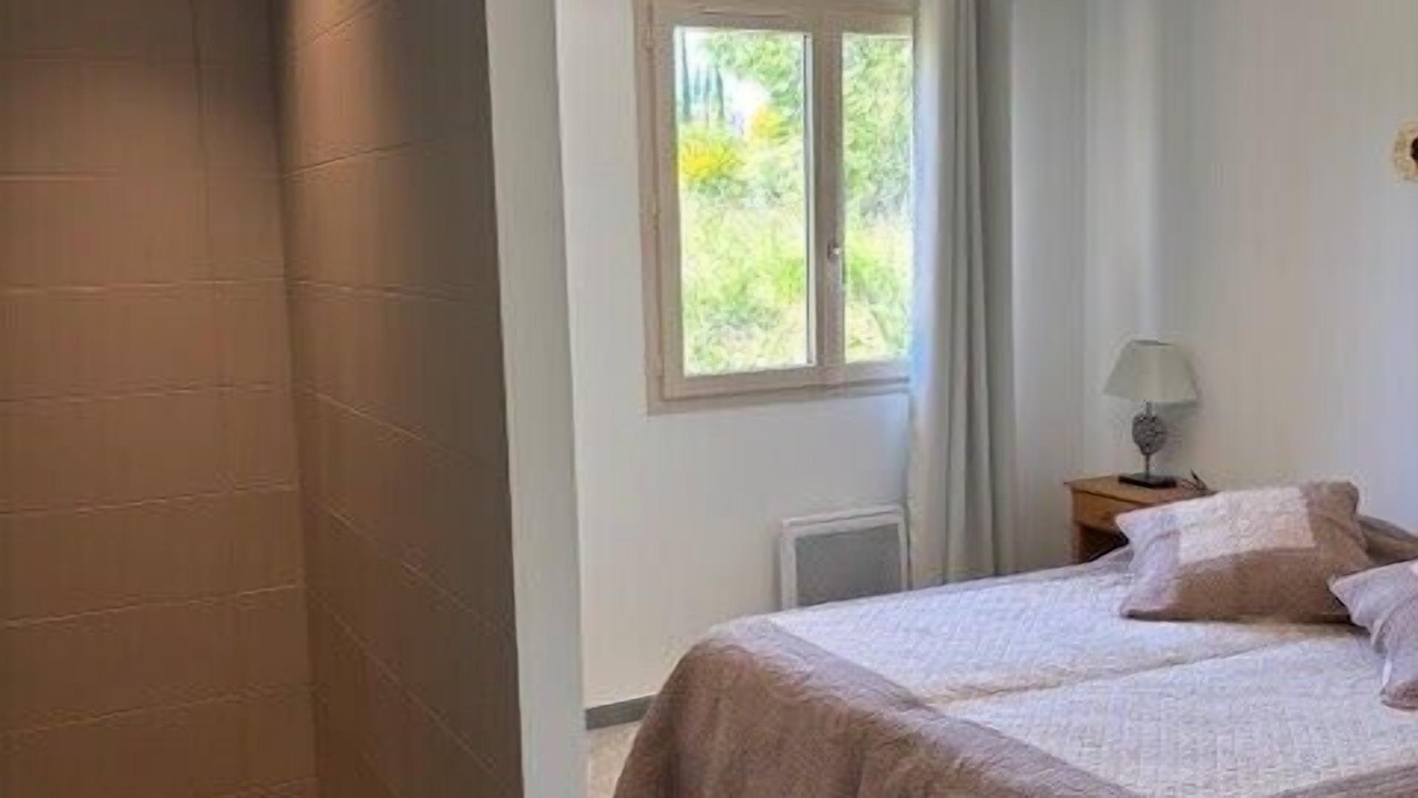 Photo of Bedroom in Lacoste